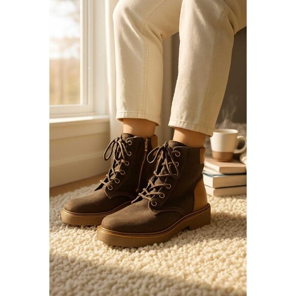 Michael Kors MK Monogram Combat Boots Brown Lace-Up Ankle Booties 6.5M - Picture 1 of 10